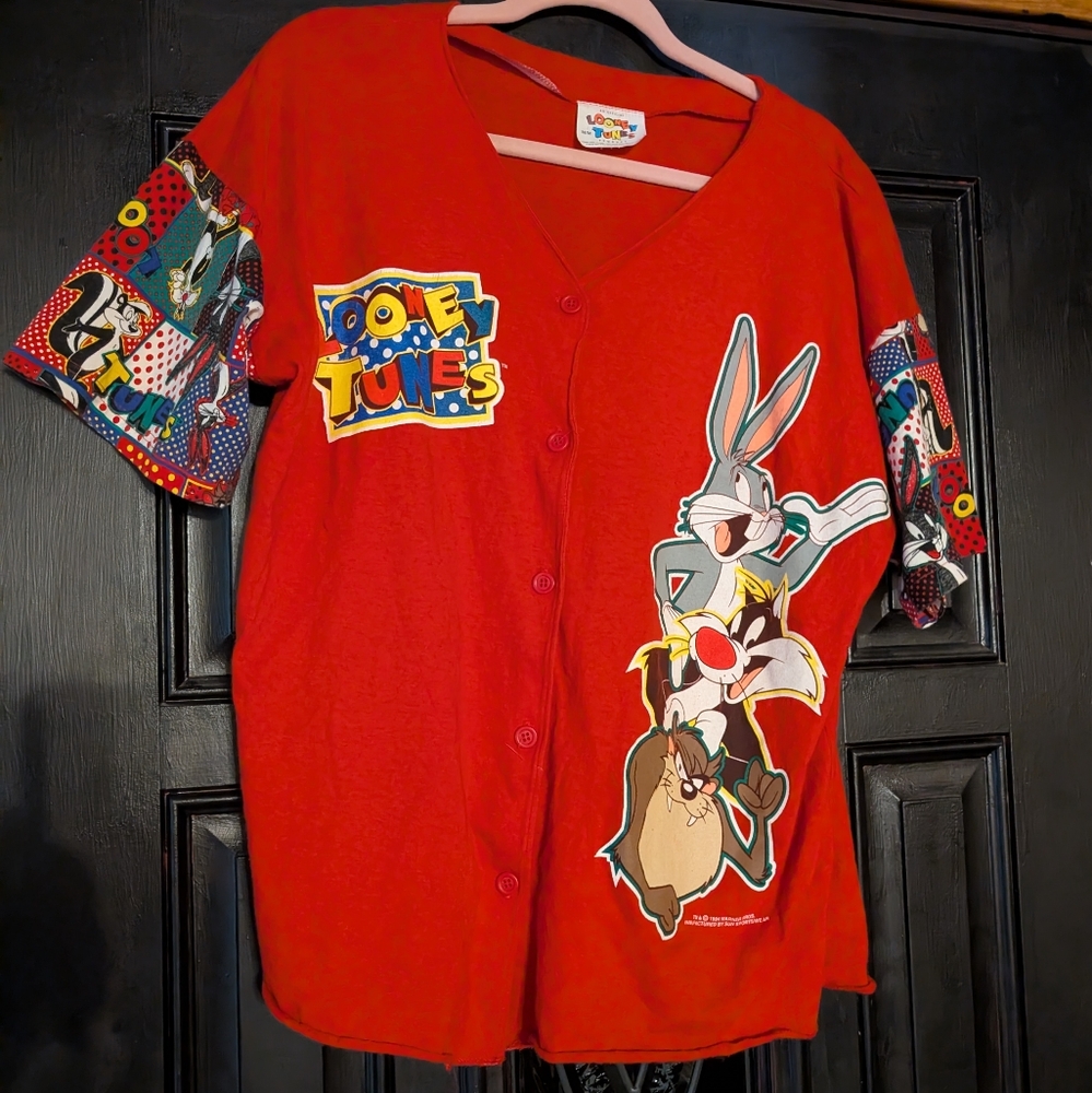 Looney Tunes Vintage Warner Bros. Red Graphic Shirt Bugs Bunny Sylvester Taz